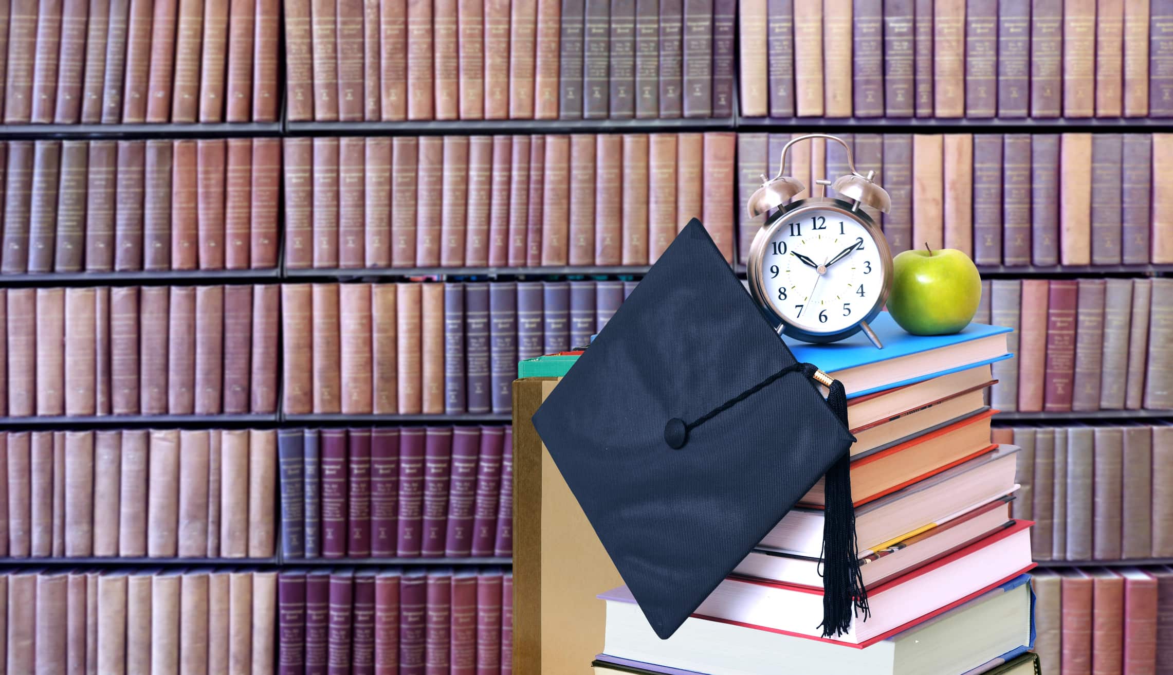 how many credit hours in a master's degree